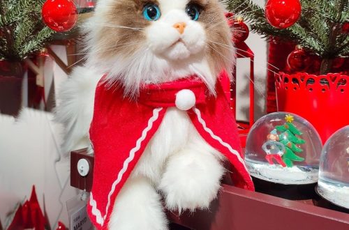 Holiday cat plush toys