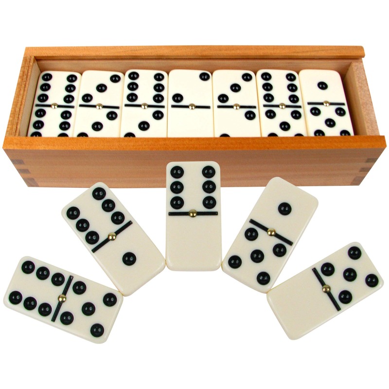 Dominoes game