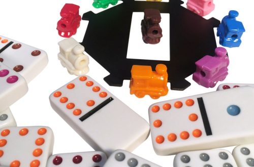 Mexican Train Dominoes Game