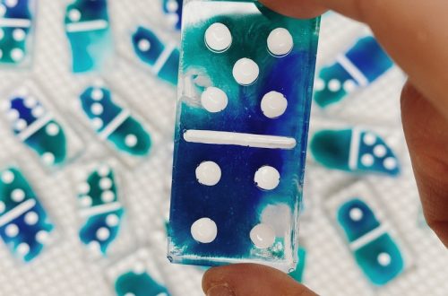 Resin dominoes